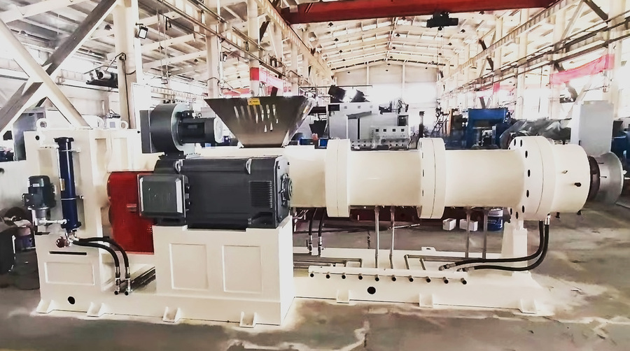 350-8D熱喂料內(nèi)胎擠出機